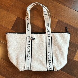 Victoria’s Secret fleece tote bag - New